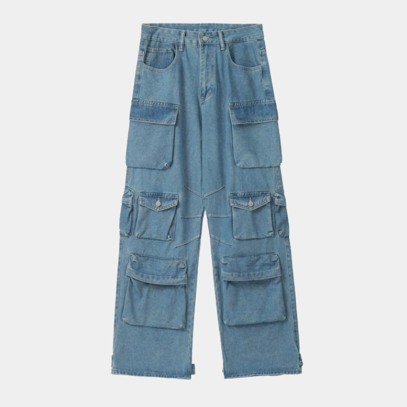 Jeans Denim: L'essenza del classico rivisitata, stile senza tempo per un look audace e fresco.